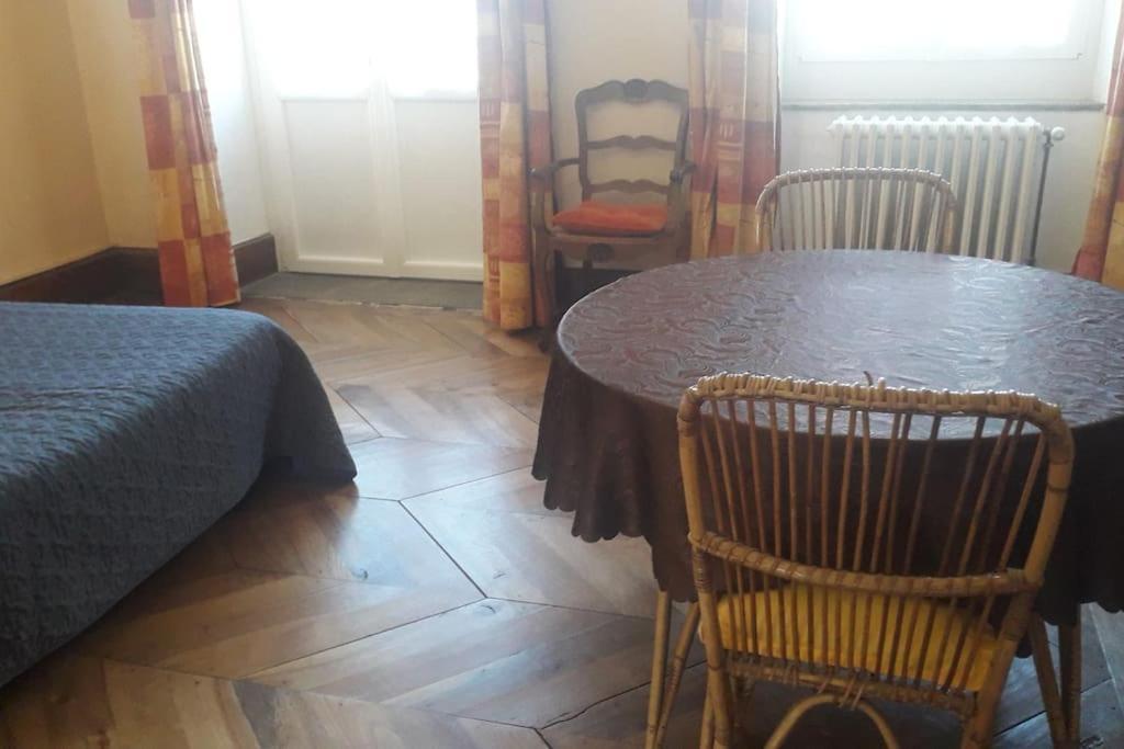 Magnifique Maison De Maitre Du 18E Avec Jardin 吕兹-圣索沃尔 外观 照片